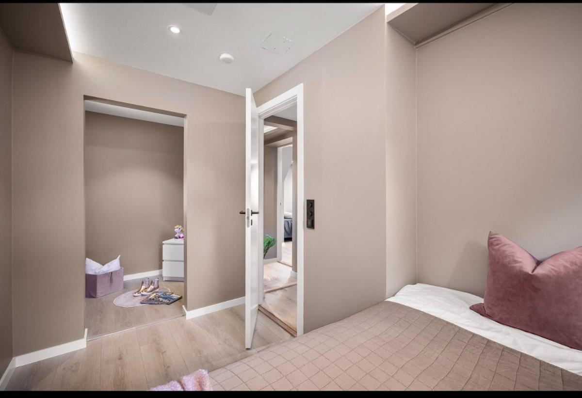 2 Story Modern Apartment *