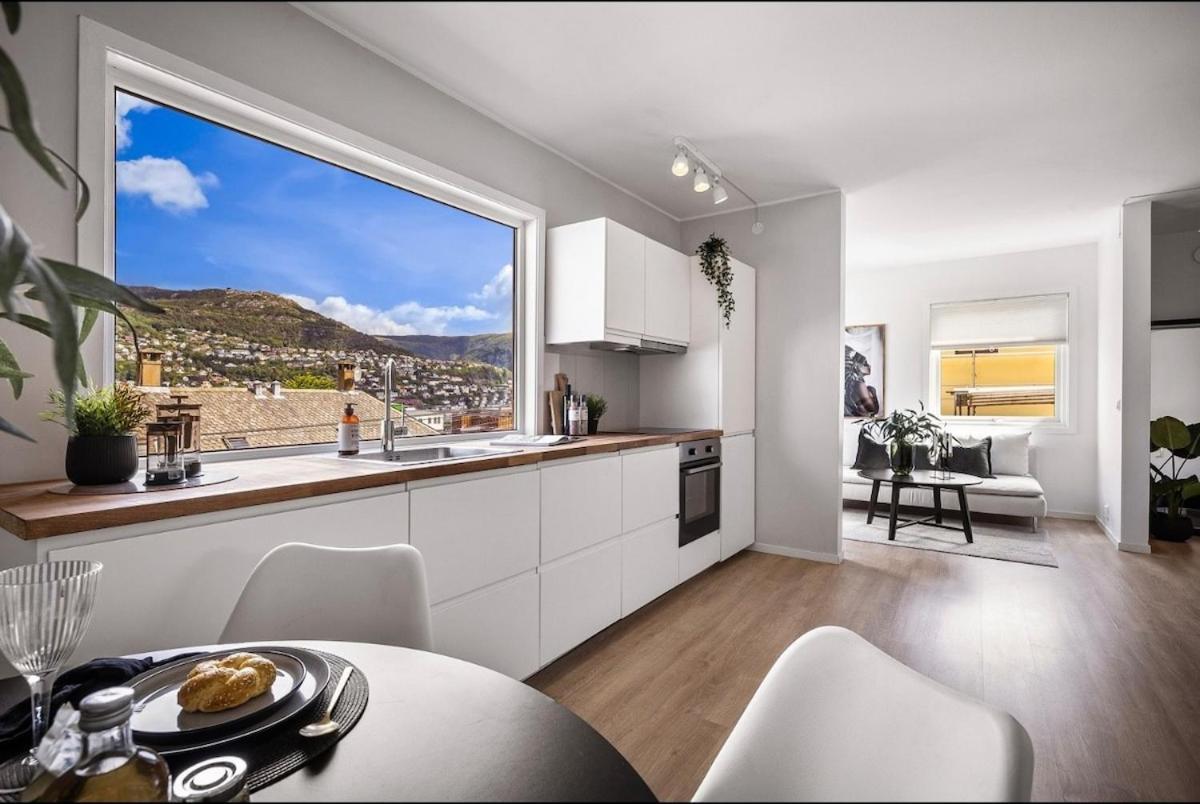 2 Story Modern Apartment *