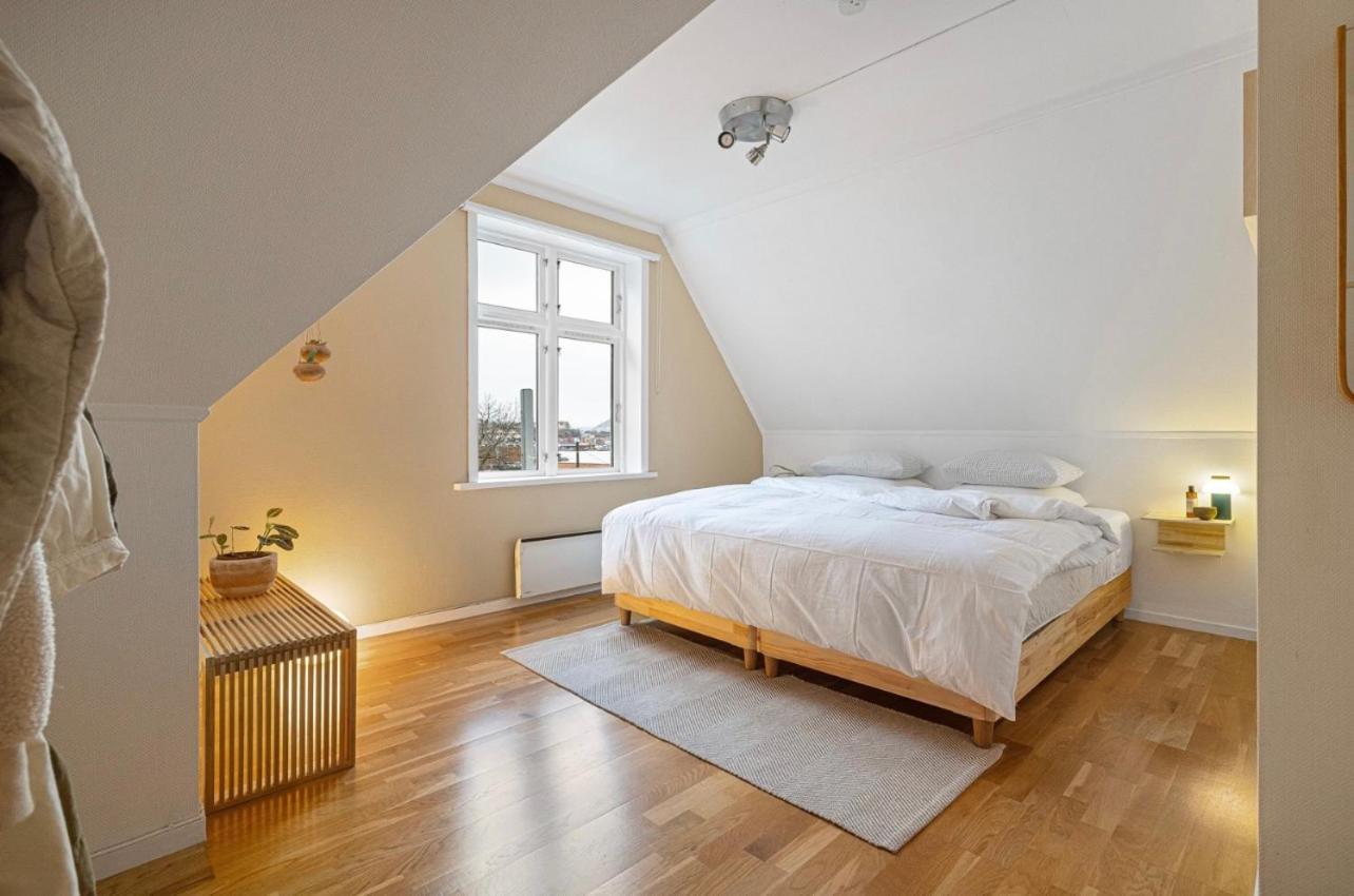 Near Sentrum For Up To 8 People Apartment Bergen