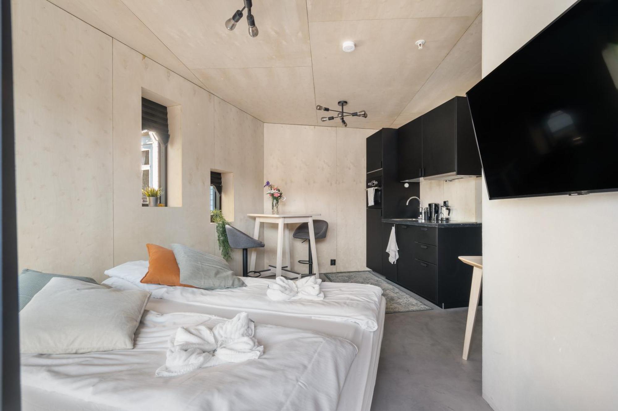 Architectural I Private Balcony I New 2021 *