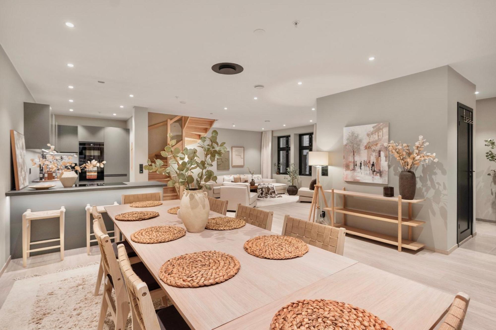 Luxurious In The Heart Of With Private Parking Villa *