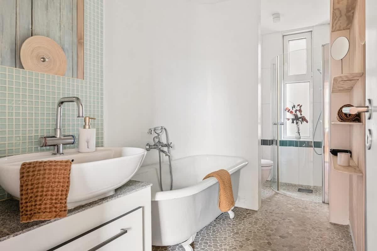 Lägenhet Dinbnb I Characteristic Townhouse With Bathtub *