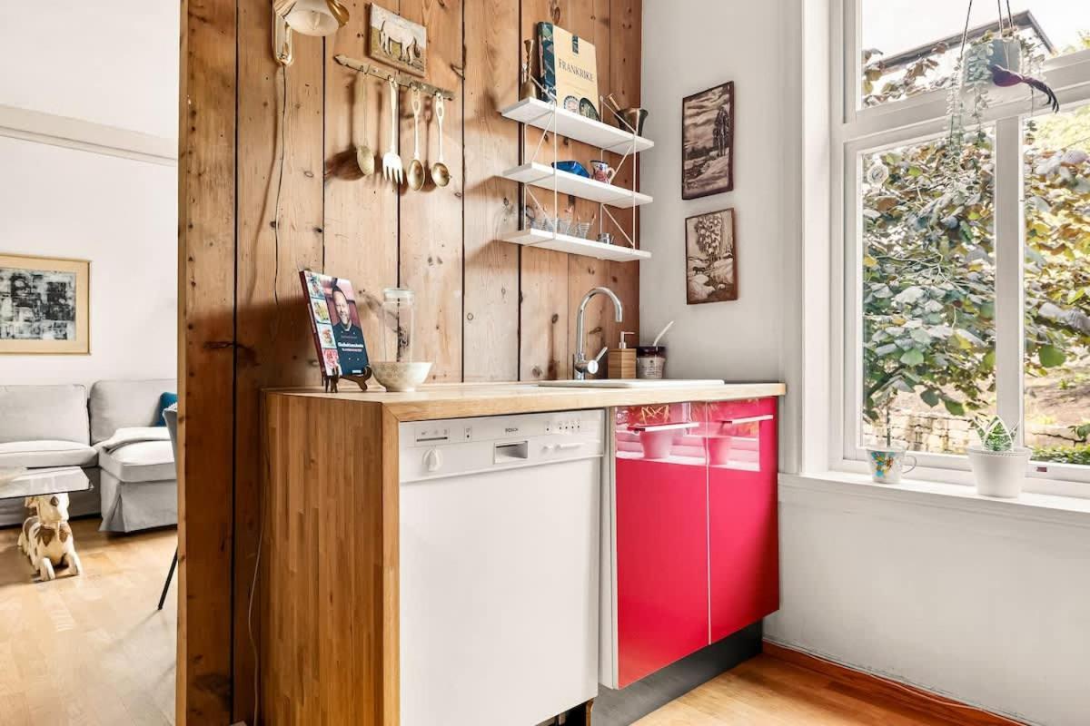 Lägenhet Dinbnb I Characteristic Townhouse With Bathtub Bergen