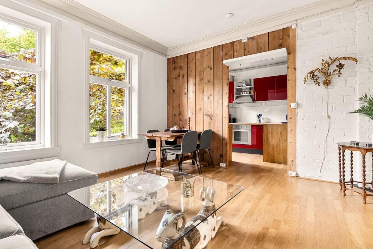 Dinbnb I Characteristic Townhouse With Bathtub Lägenhet *