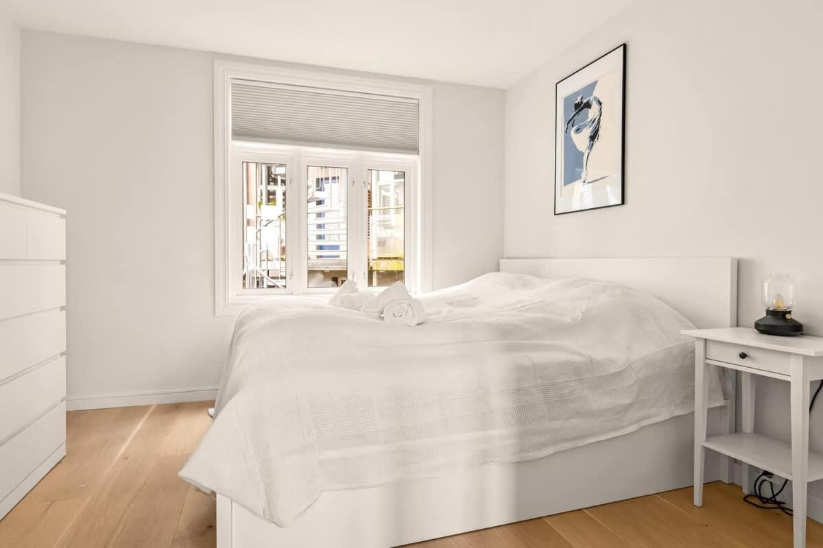 Dinbnb I Views & Street Parking In Sandviken *