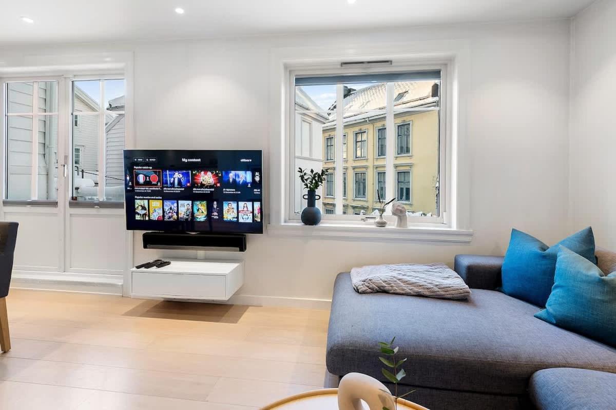 Dinbnb Homes I Historical 1850 House Apartment