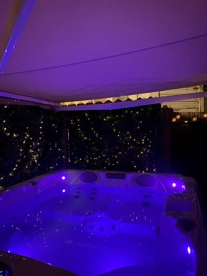 Dinbnb Homes I #1 In I Jacuzzi & Parking & Location Holiday home Bergen