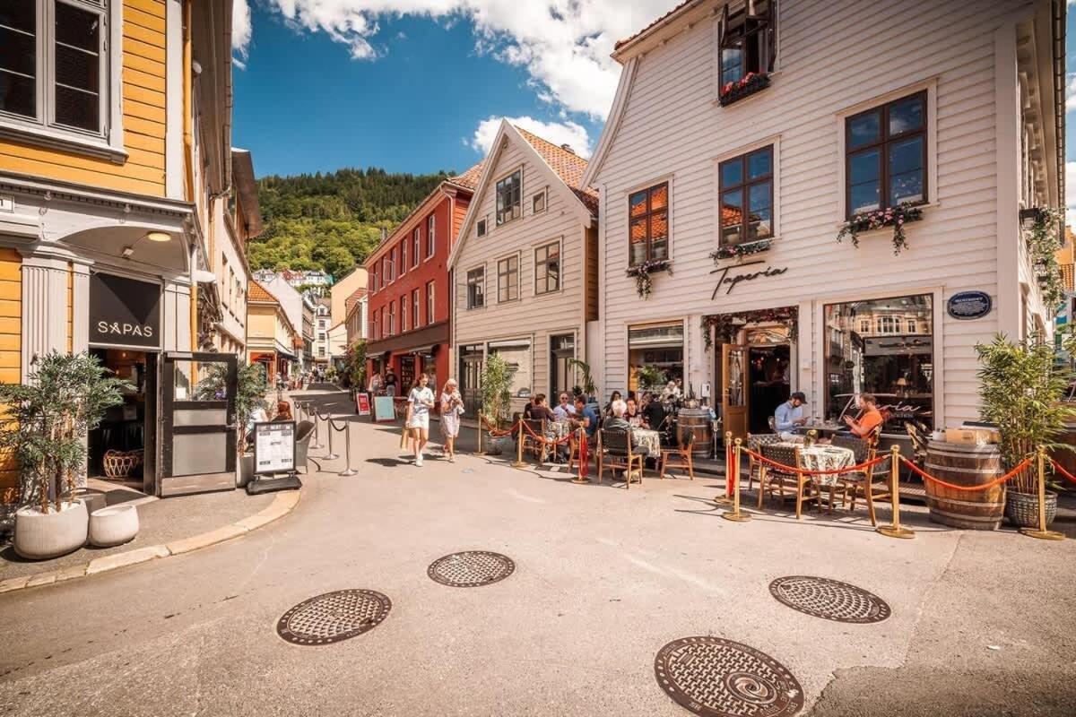 Dinbnb Homes I The 1880 Authentic Dream I 500m From Bryggen Holiday home