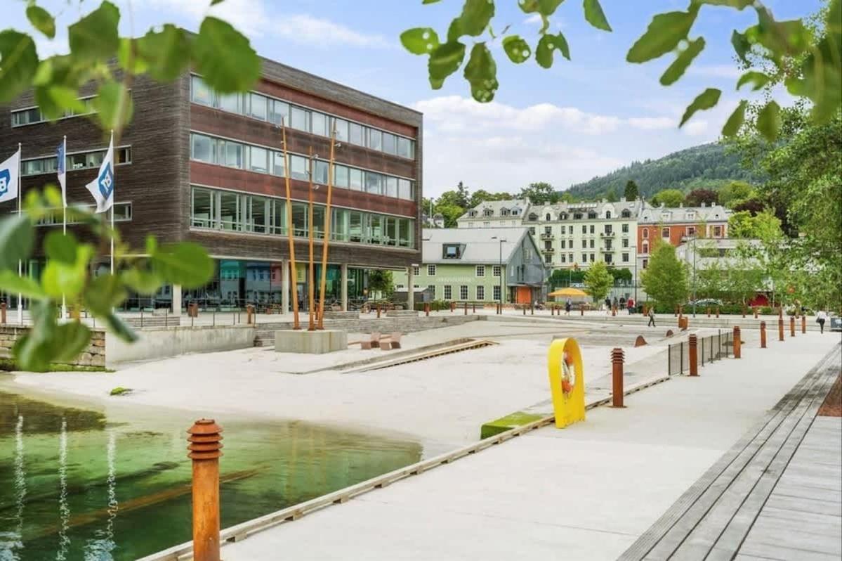 Leilighet Dinbnb I Oasis, Workspace & Elevator! *