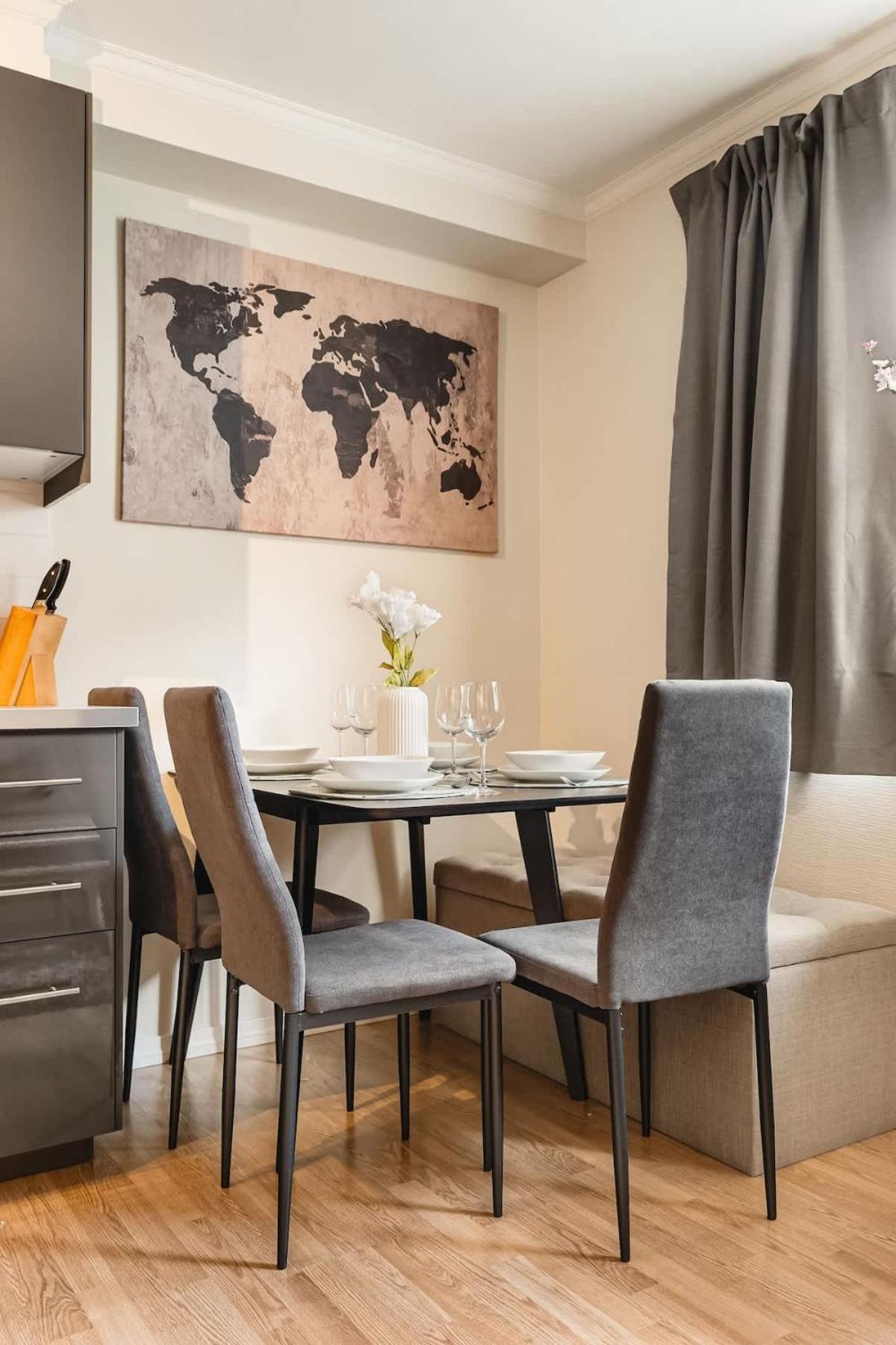 Dinbnb I Family I Fully Equipped & Parking Opportunities