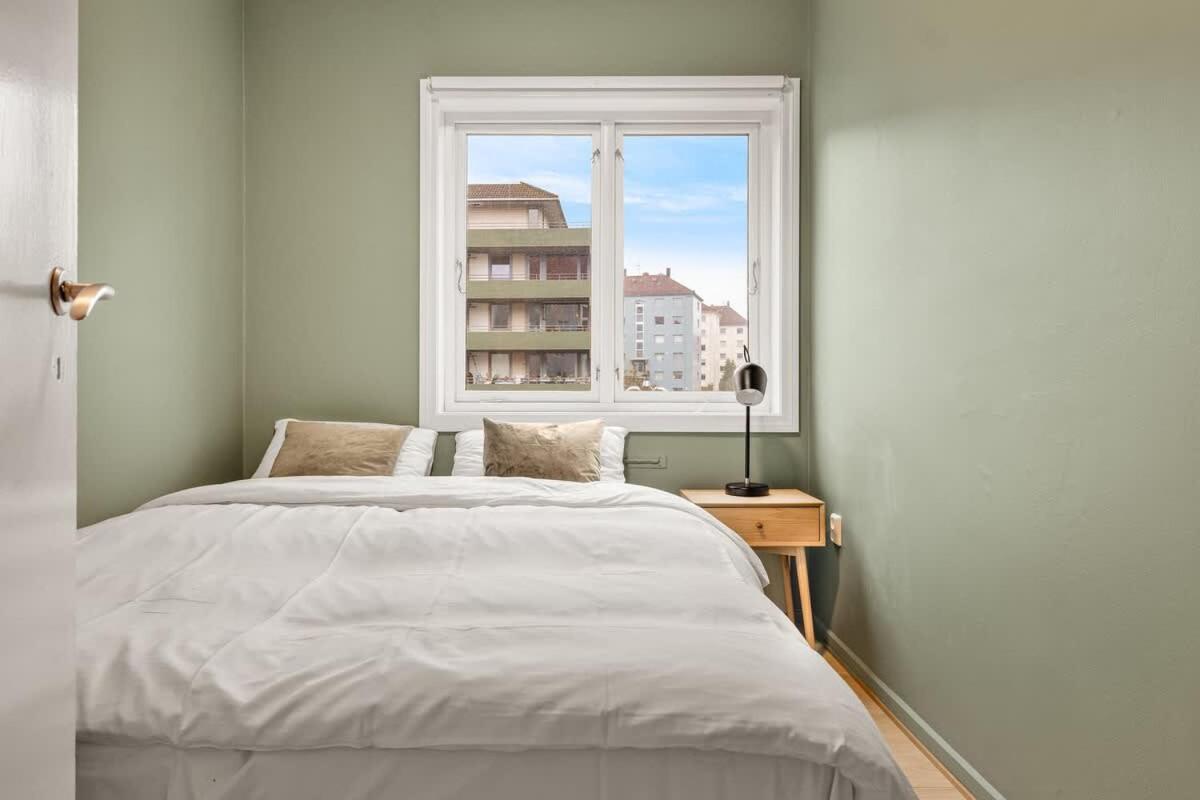 Apartment Dinbnb L Free Parking L 5 Min From Torget L Nearby Coast I Newly Furnished