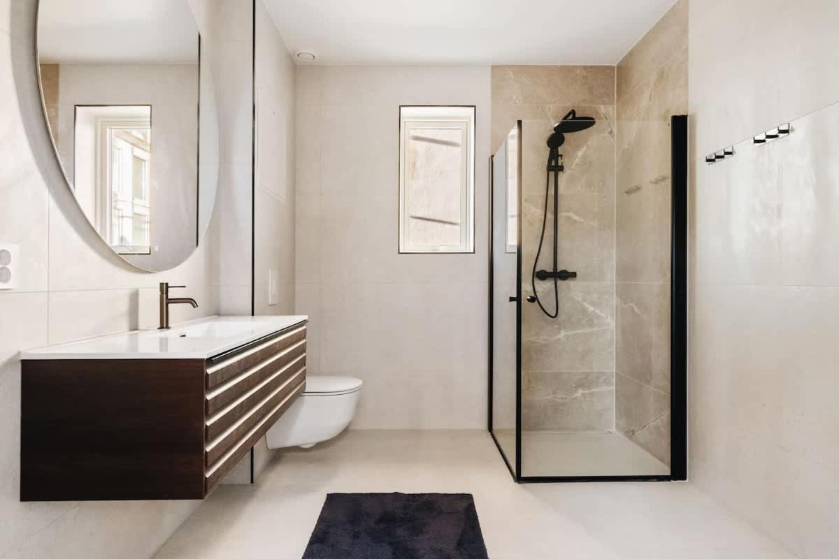 Dinbnb L 2 Etasjers Toppleil L 2 Privat Balkonger L Ny 2024 Apartment Bergen