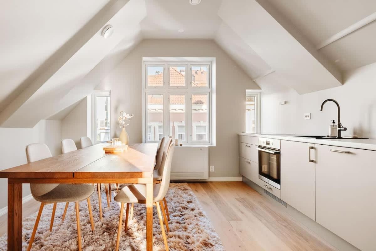 Dinbnb L 2 Etasjers Toppleil L 2 Privat Balkonger L Ny 2024 Bergen