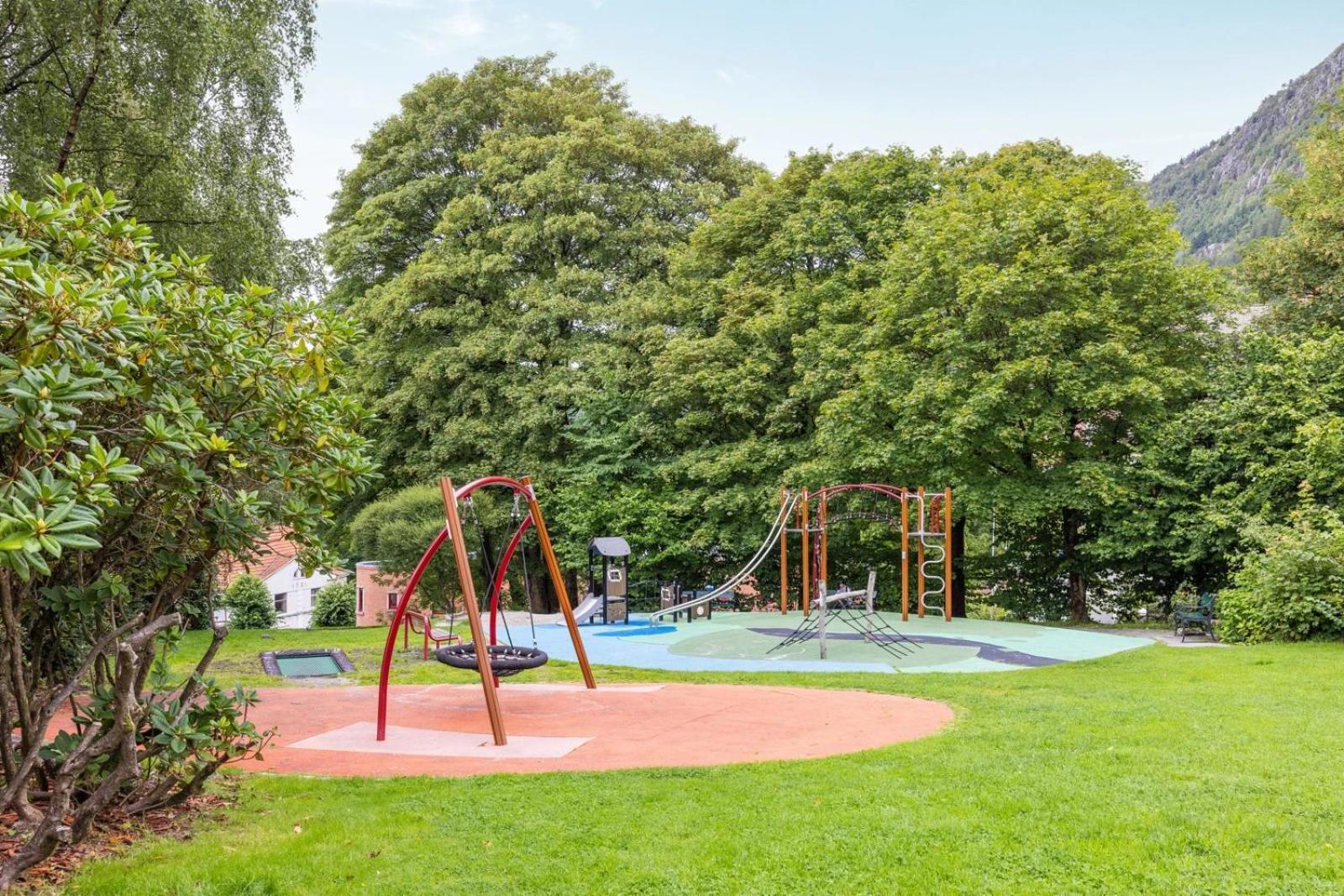 3 Bedroom 500m To Bryggen Apartment *