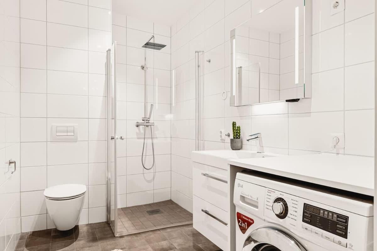 Dinbnb I Luxury With Views L Large Balcony Holiday home *