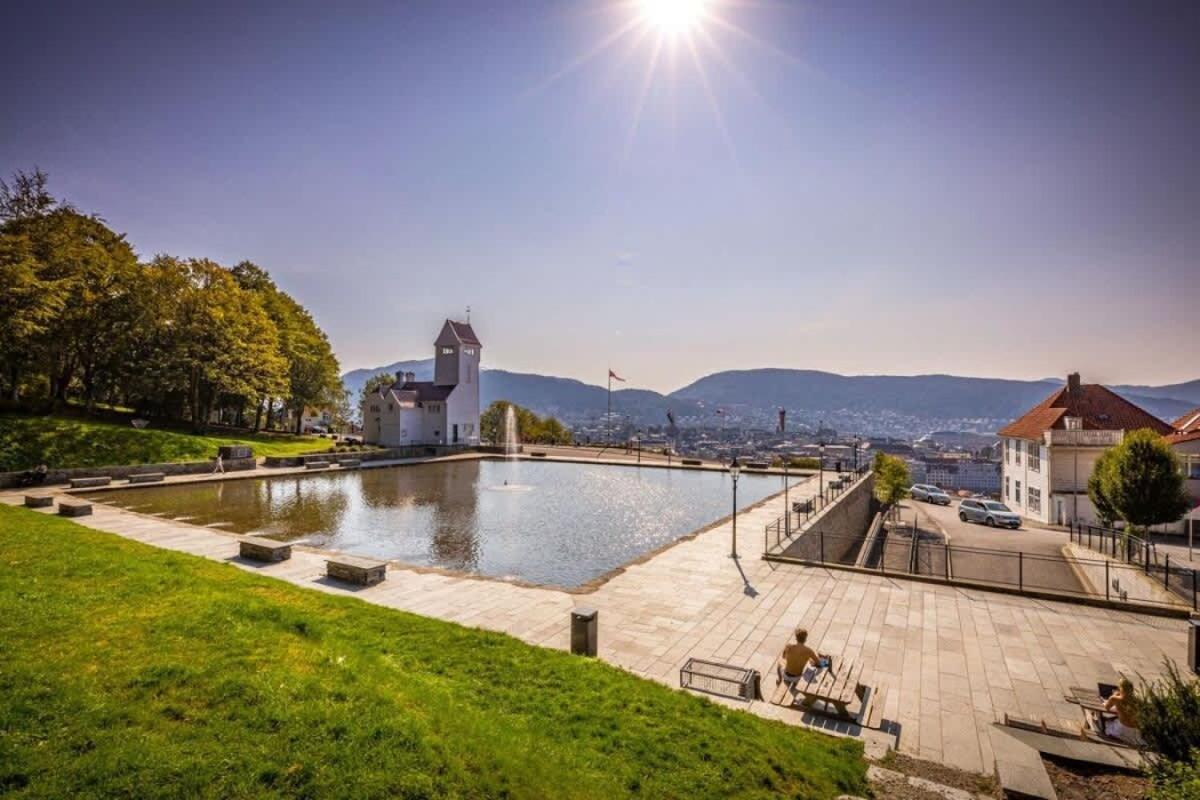 Dinbnb Homes I 700m To Bryggen & Street Parking Bergen