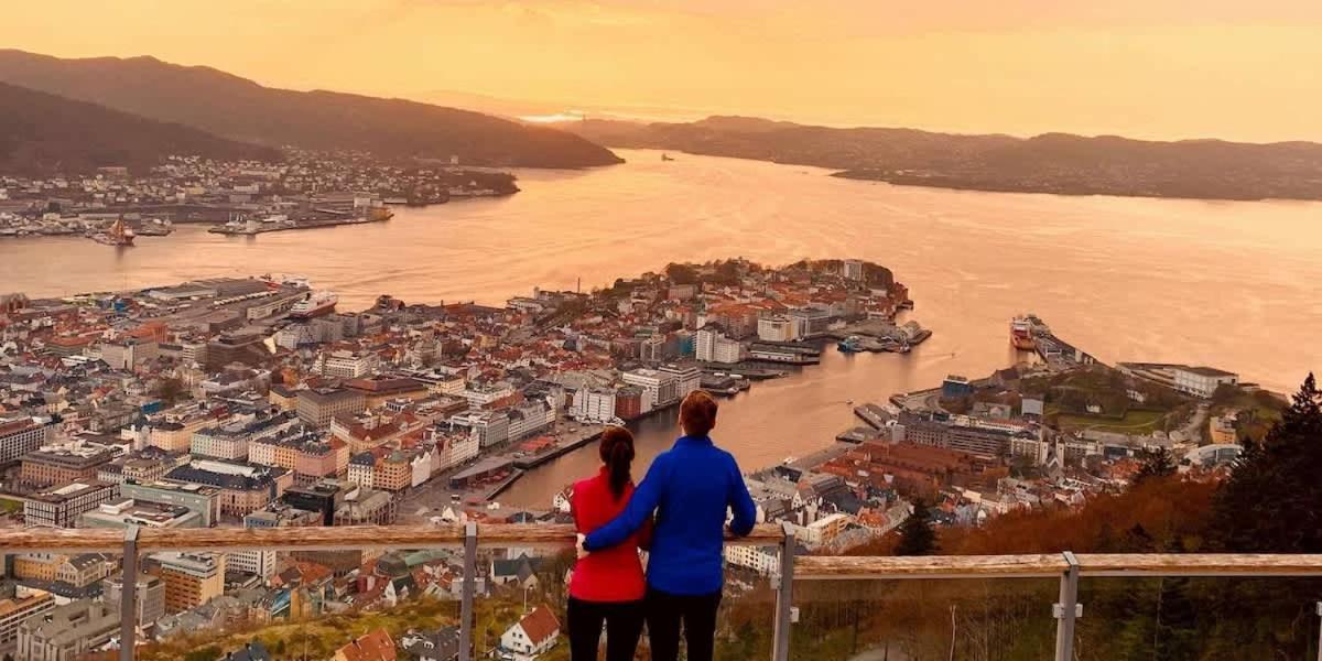 Dinbnb I Luxury Behind Bryggen I Renovated 2024 Apartment *