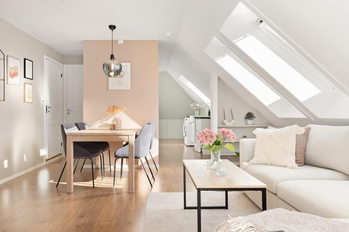Dinbnb Appartments L 250 Meters From Bybanen I Vilvite I Built In 1800s Bergen