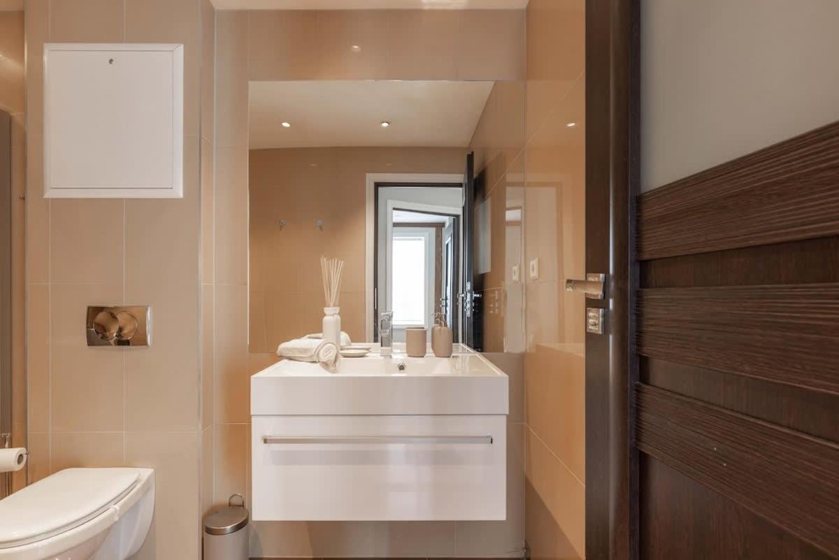 Dinbnb L 600 M To Bryggen L 3-story House L New In 2023 Holiday home Bergen