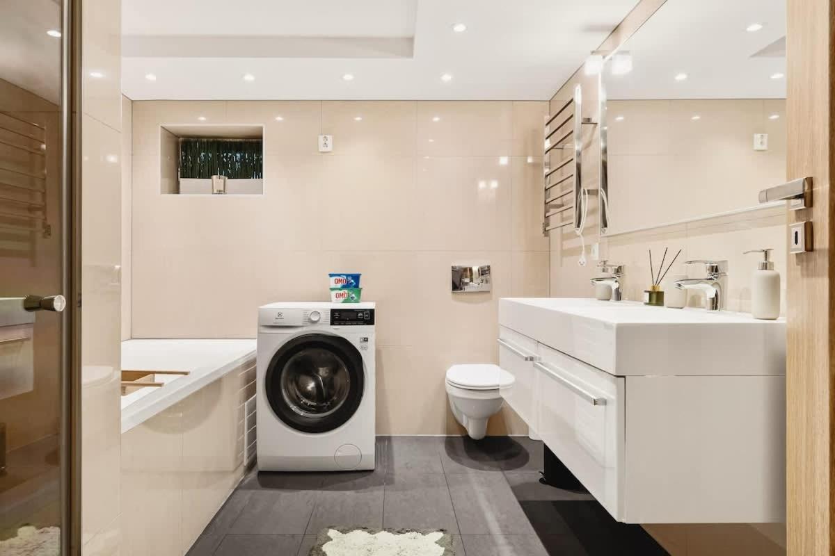 Dinbnb L 500m To Bryggen L Bathtub & New 2017 L Authentic Bergenshus Bergen
