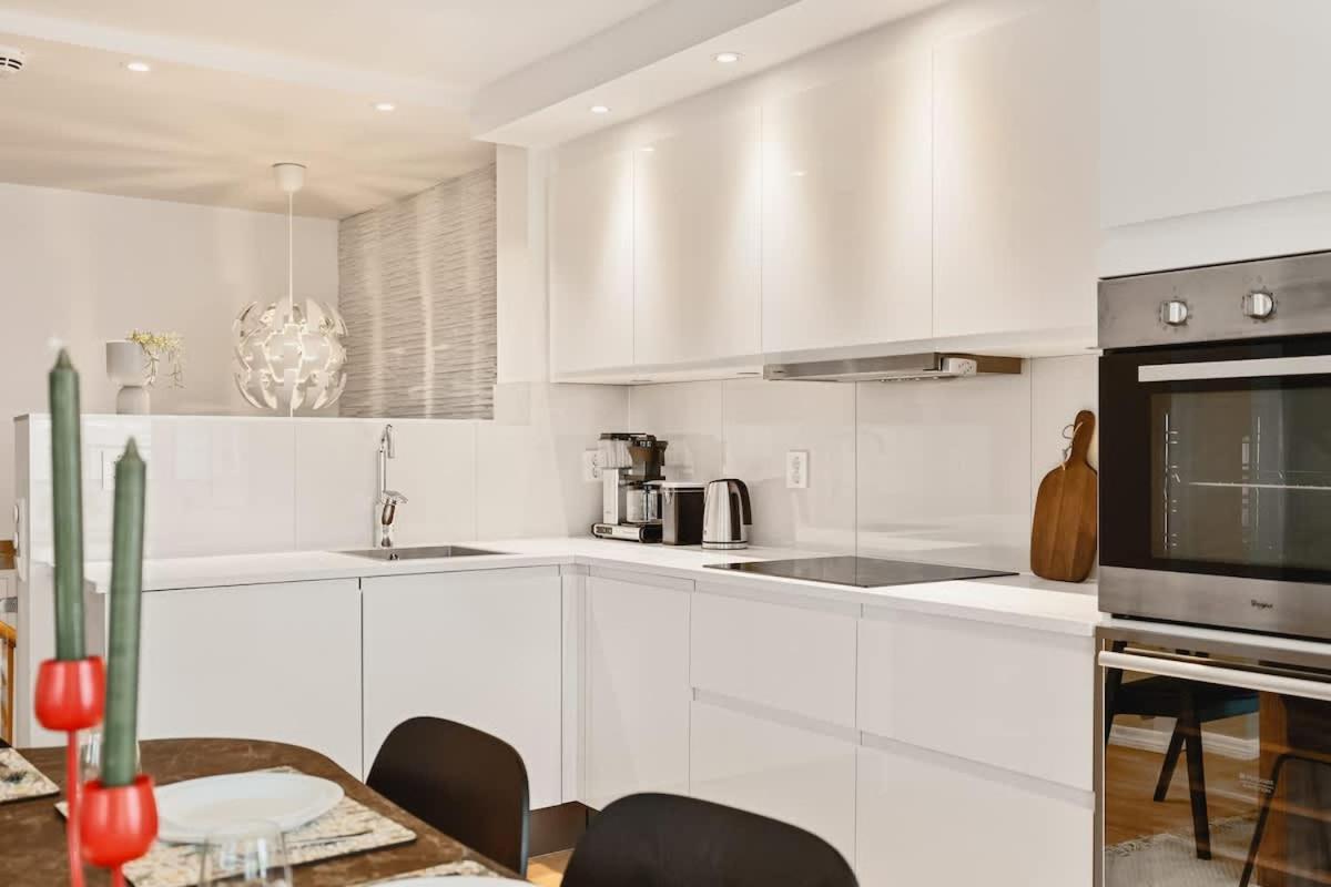 Apartment Dinbnb L 500m To Bryggen L Bathtub & New 2017 L Authentic Bergenshus *