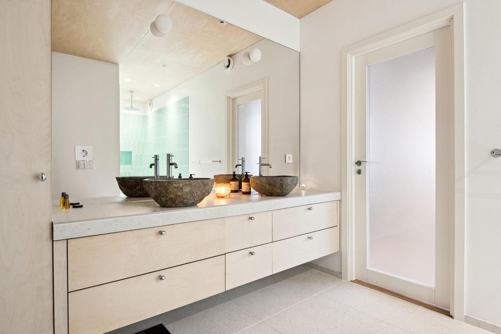 Sjarmerende Med Utsikt, Spa-bad Og Park Holiday home Bergen