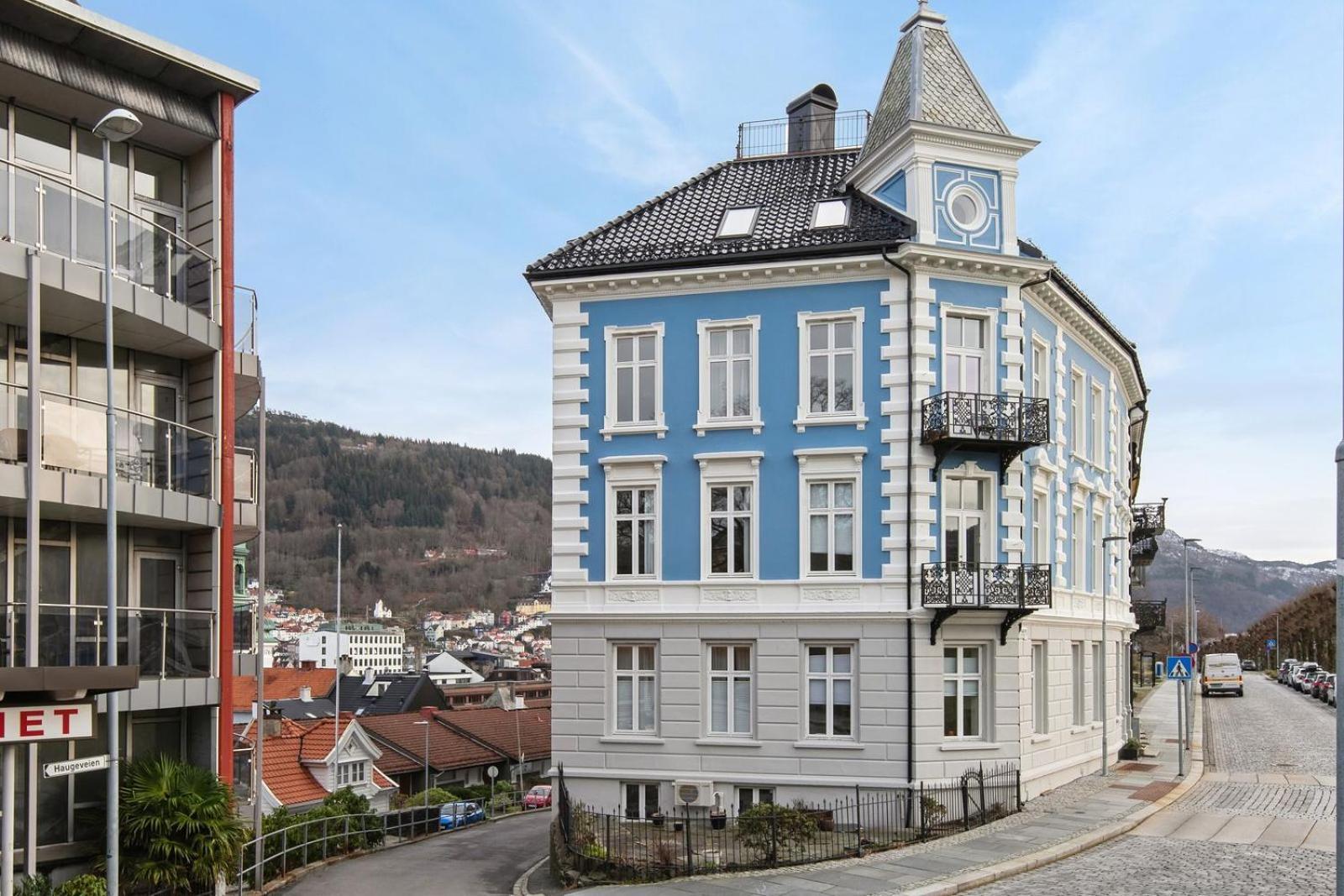 Sjarmerende Med Utsikt, Spa-bad Og Park *