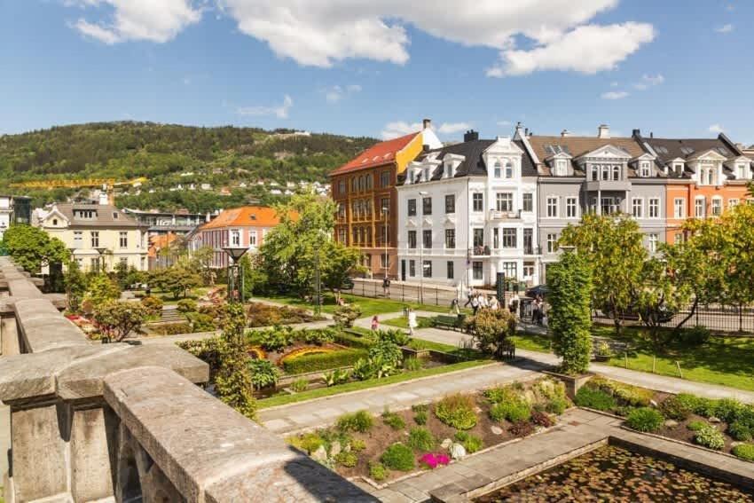 Dinbnb I Historical Building I 50m To Museum *