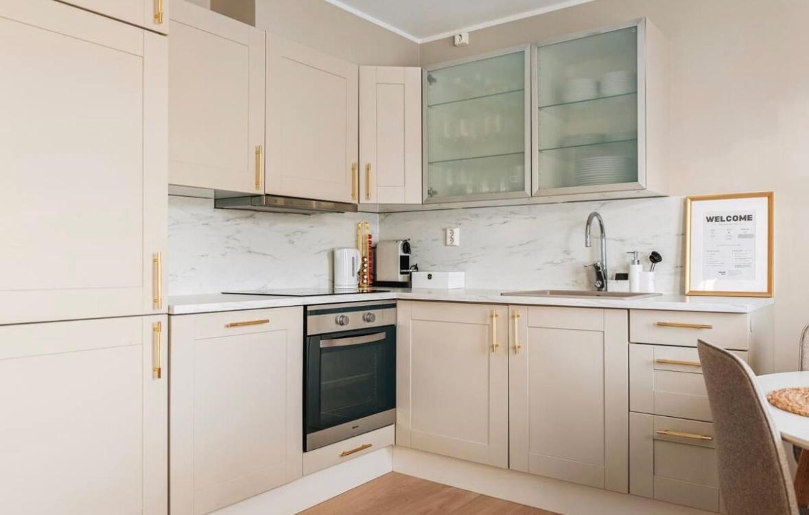 I Bergens Vakreste Gate - Nydelig Utsikt Over Innseilingen Til Bergen! Apartment *