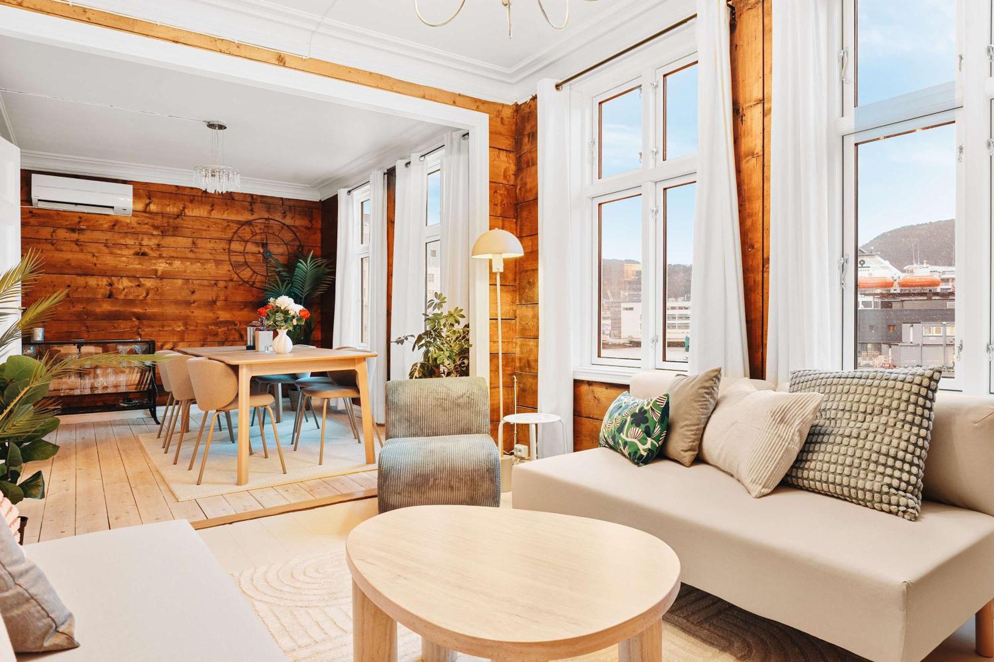 Dinbnb - History Meets Modern I 3-story House Bergen
