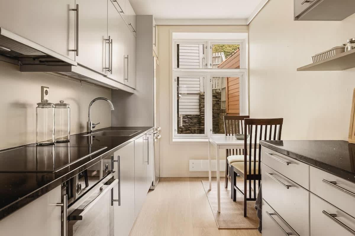Dinbnb - Idyllic Location - 3 Bedroom Apartment Bergen