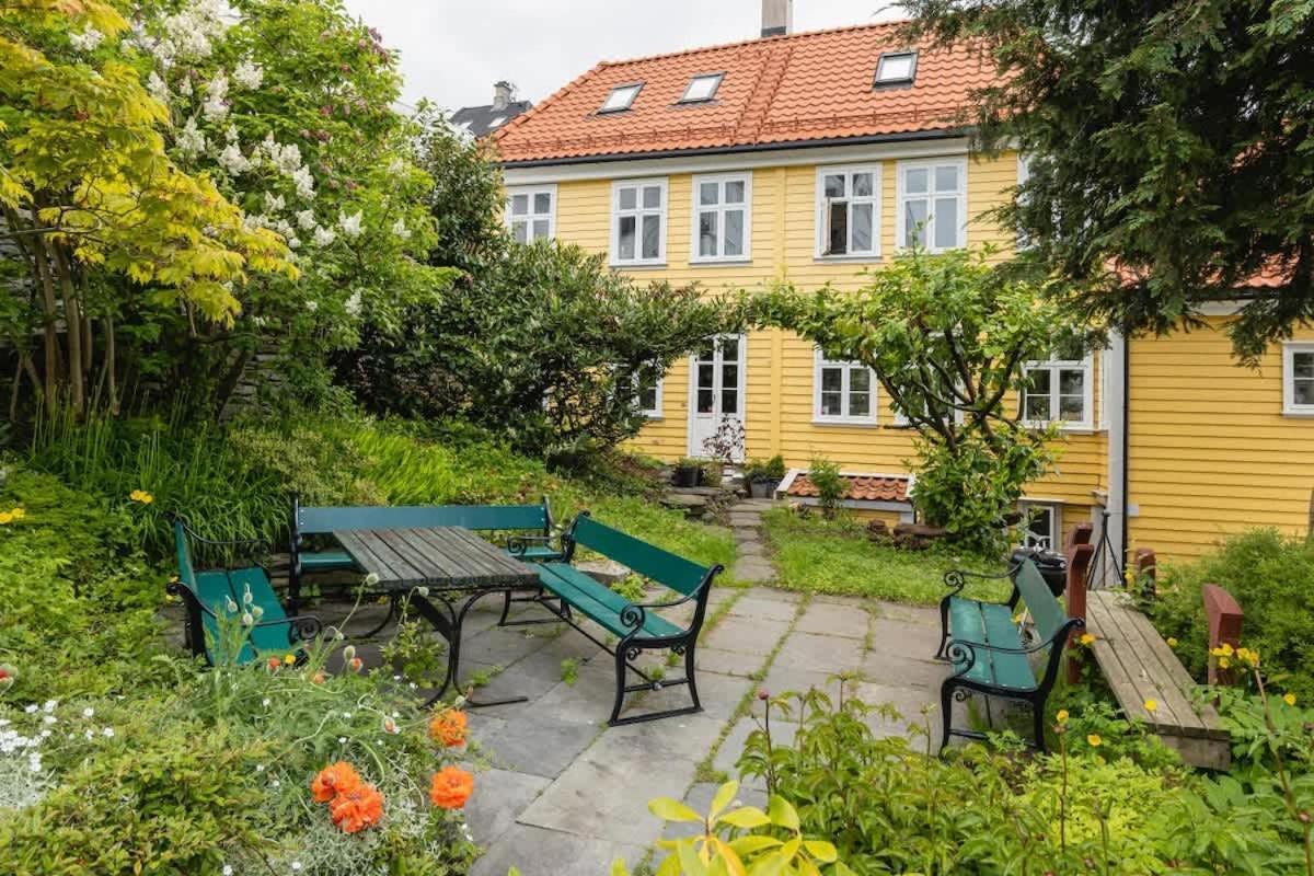 Apartment Dinbnb I Historical Two-floor With Rooftop Panorama I 1645 Heritage *