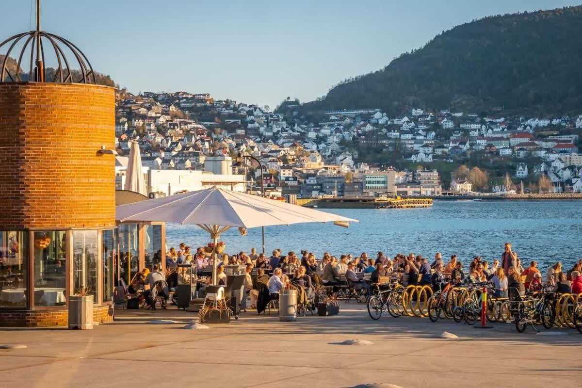 Dinbnb I Historical Two-floor With Rooftop Panorama I 1645 Heritage * Bergen