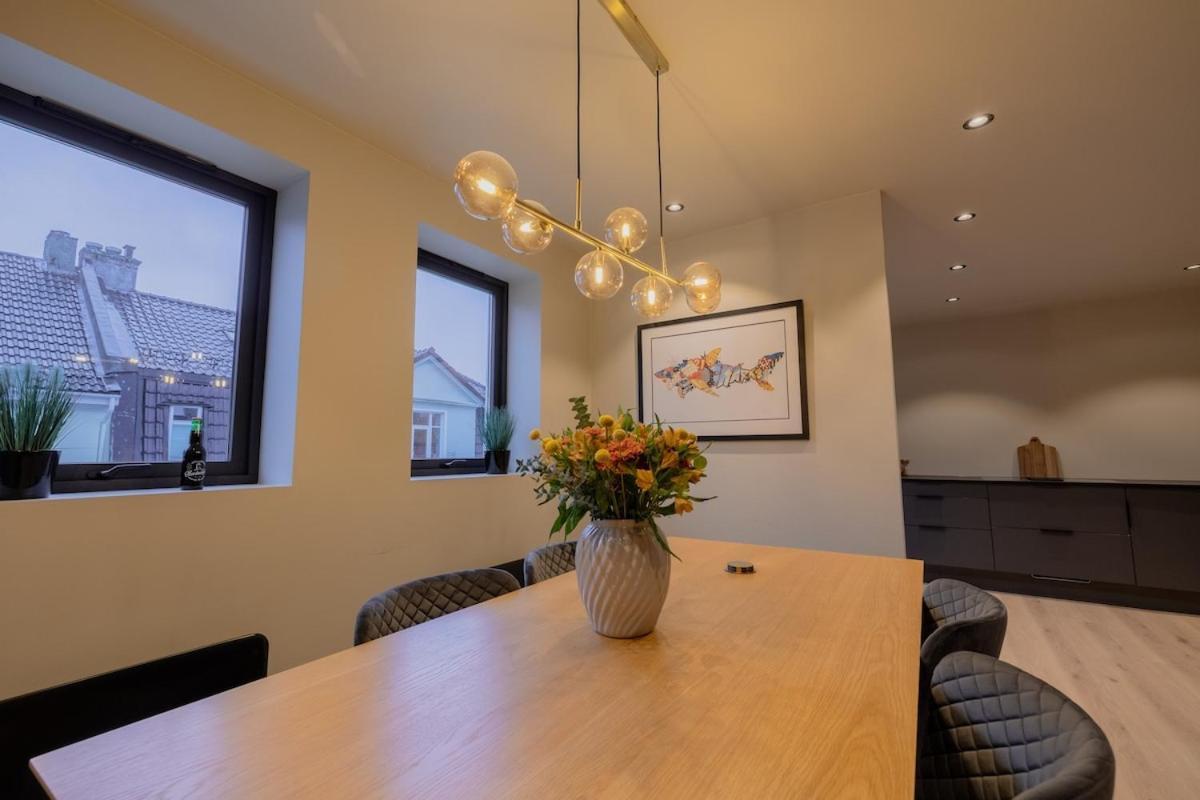 Charming 4-bed In Center *