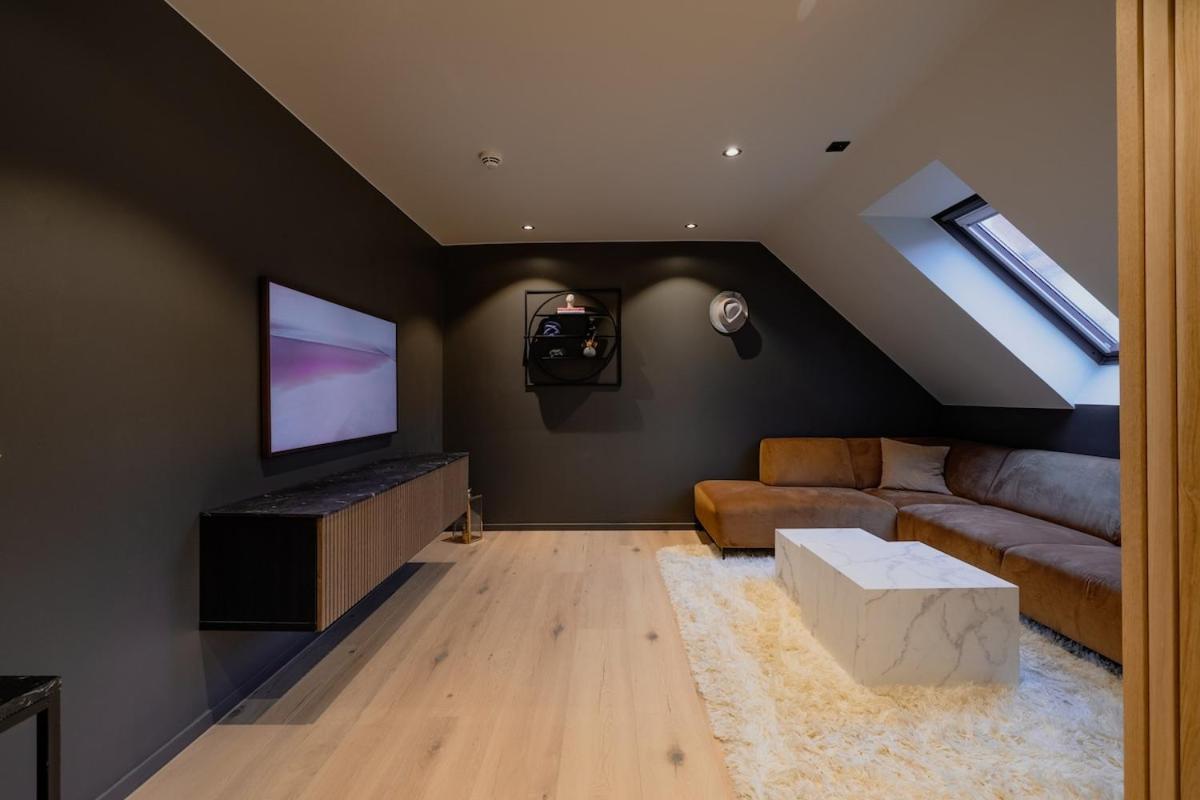 Apartment Charming 4-bed In Center *