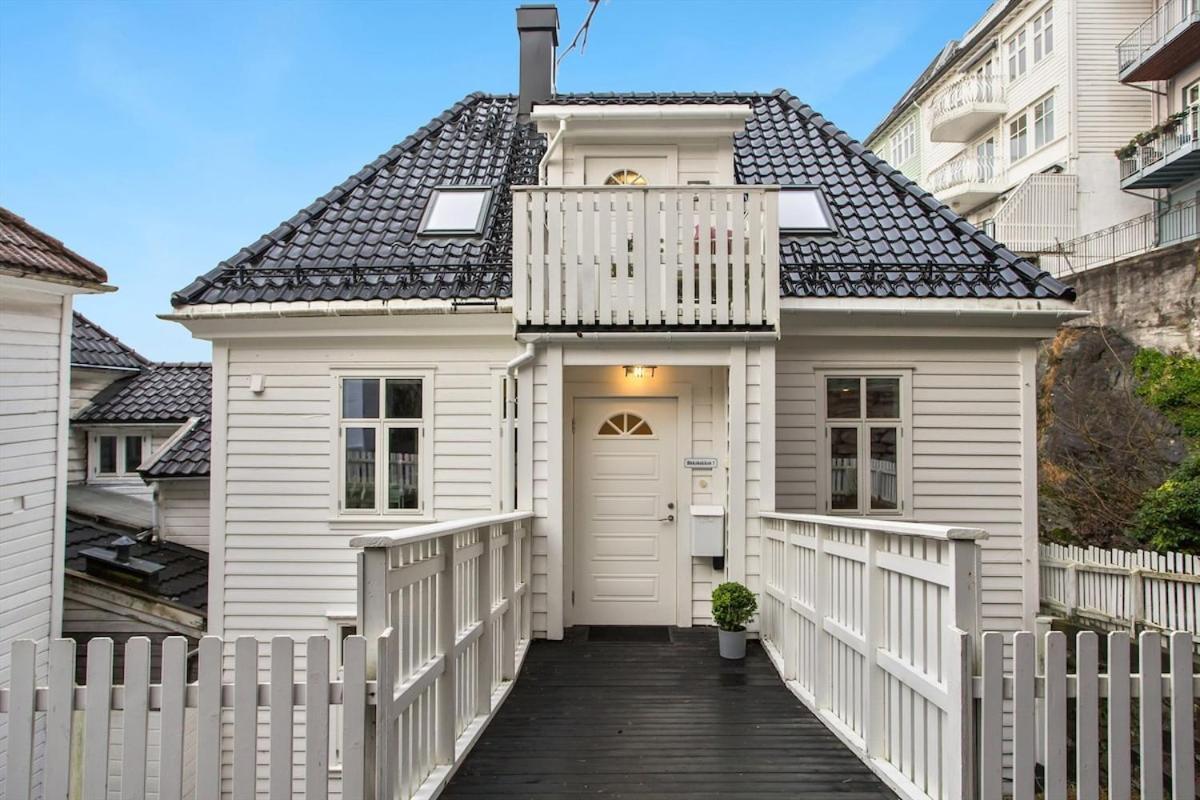 Charming With Stunning View Bergen