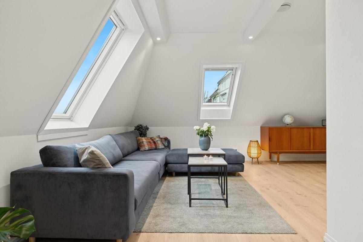 Charming With Stunning View Leilighet