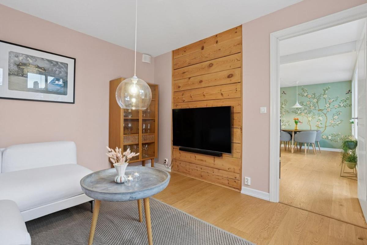 Charming With Stunning View Bergen