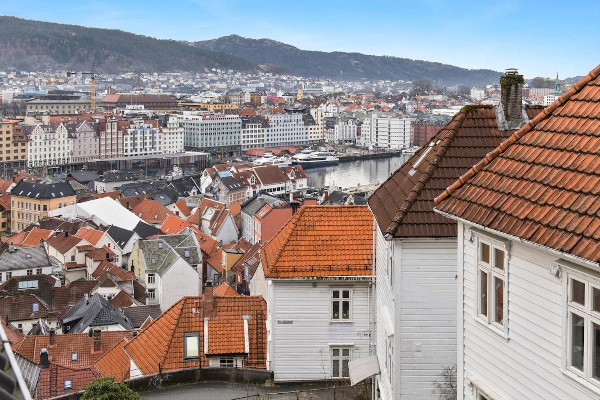 Charming With Stunning View Bergen