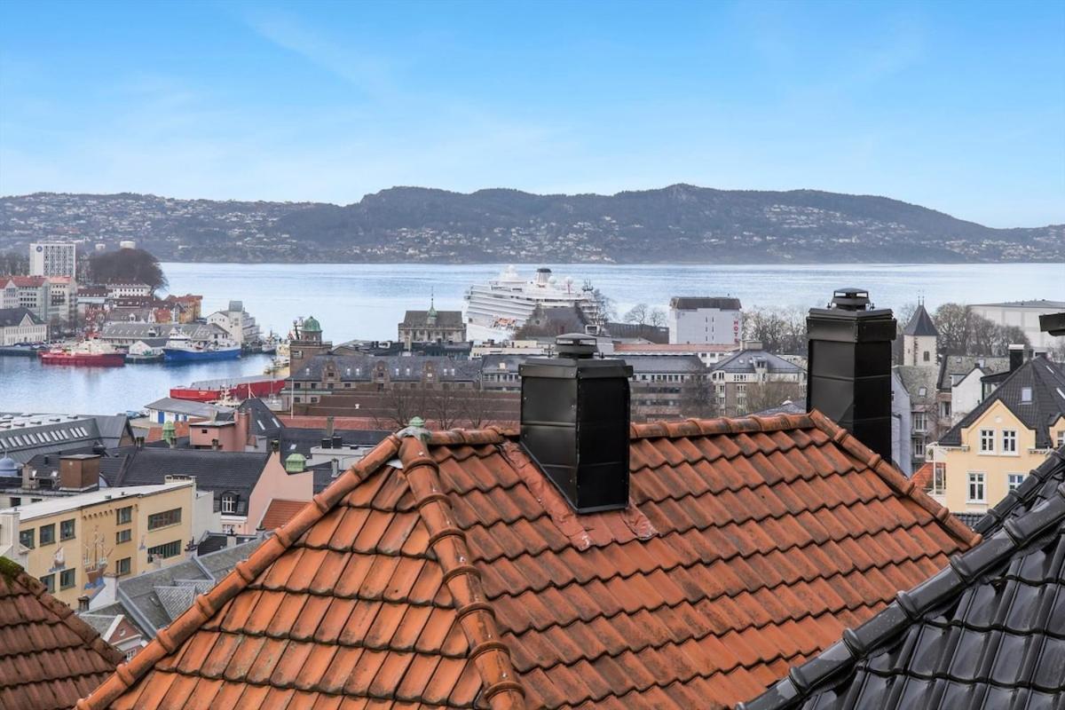 Charming With Stunning View Apartment *