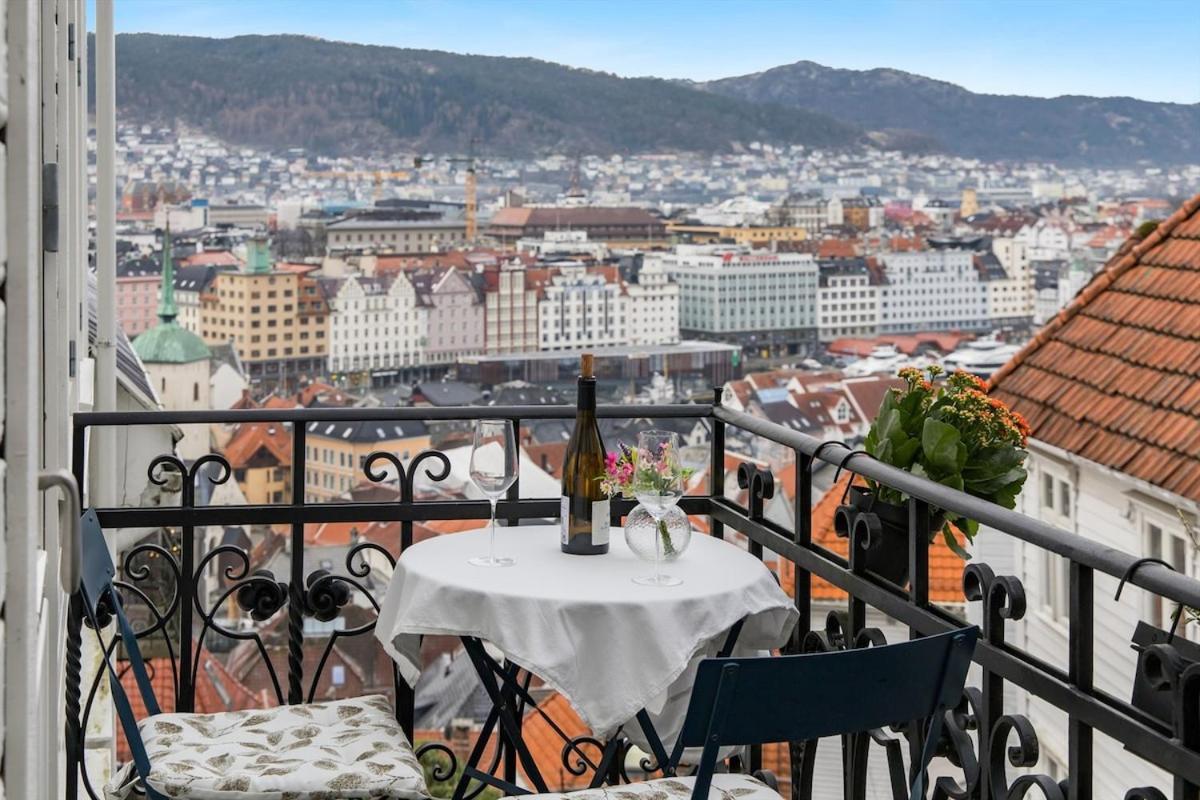 Apartment Charming With Stunning View Bergen