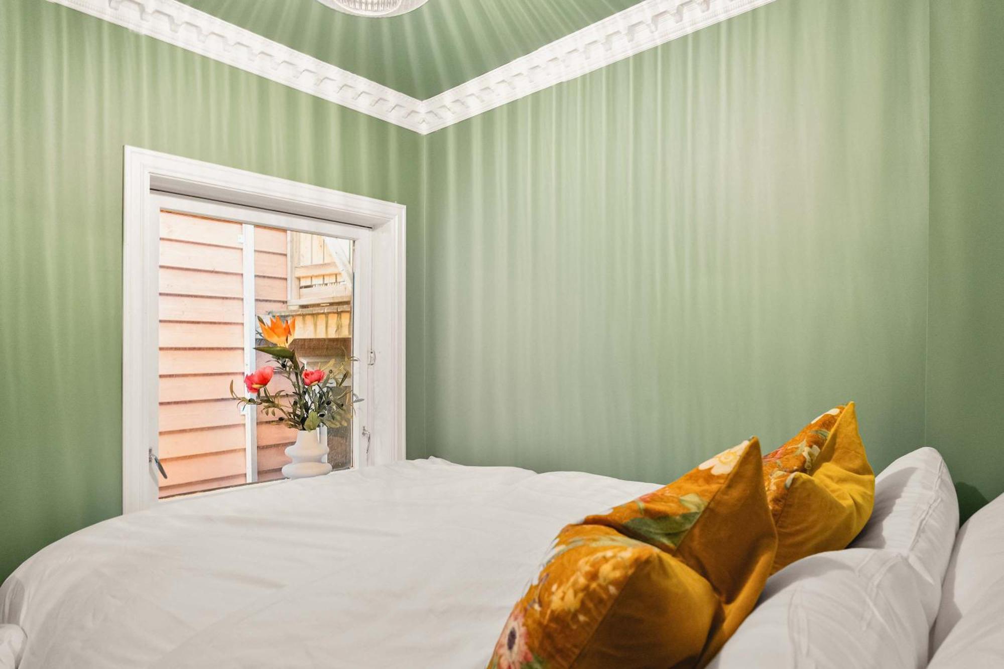 Apartment Dinbnb Homes L Bispengsgaten 500 M To Bryggen