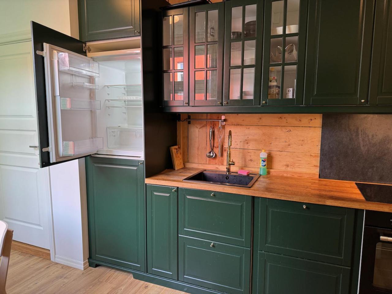 View In Center Of - 3 Bedrooms Căn hộ