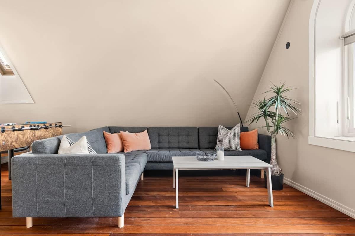 Dinbnb I The Bryggen Experience I Enjoy Life With Friends & Family