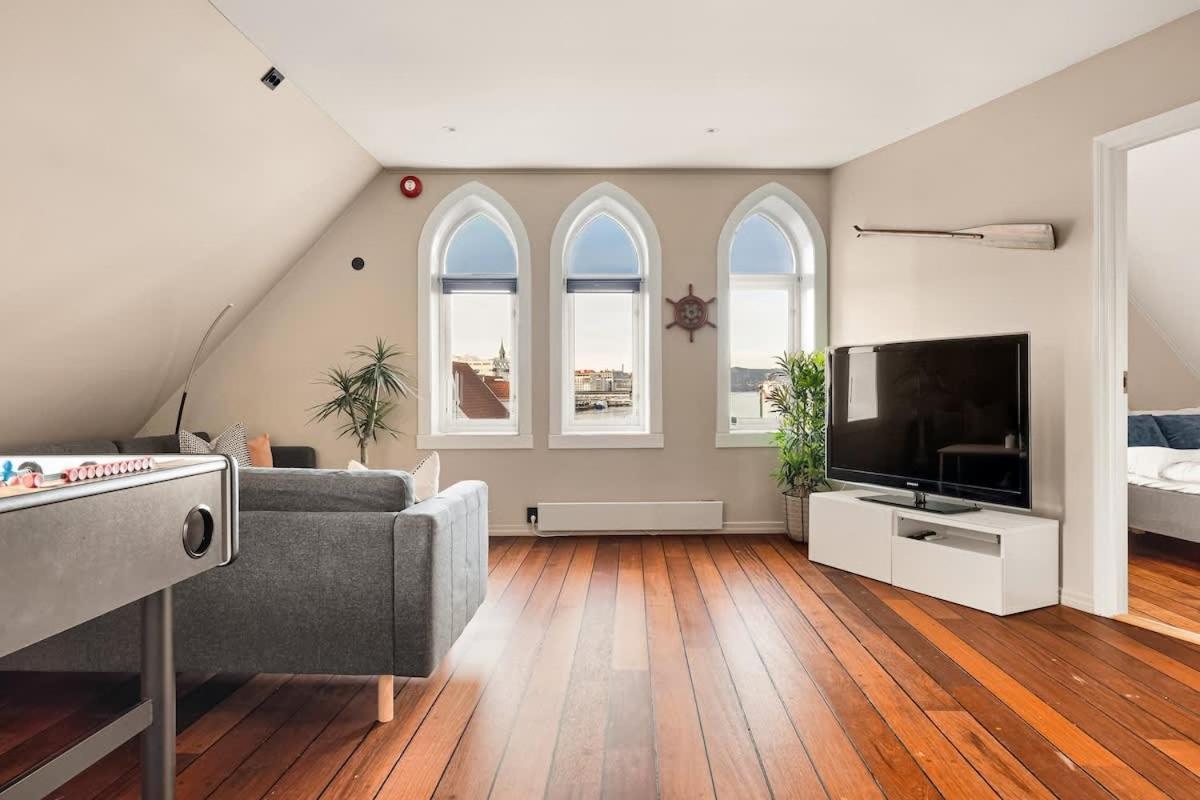 Dinbnb I The Bryggen Experience I Enjoy Life With Friends & Family *