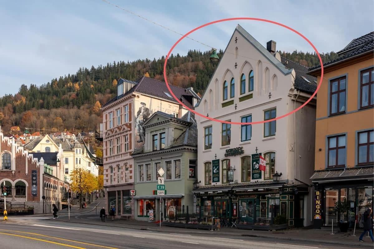 Dinbnb I The Bryggen Experience I Enjoy Life With Friends & Family * Bergen