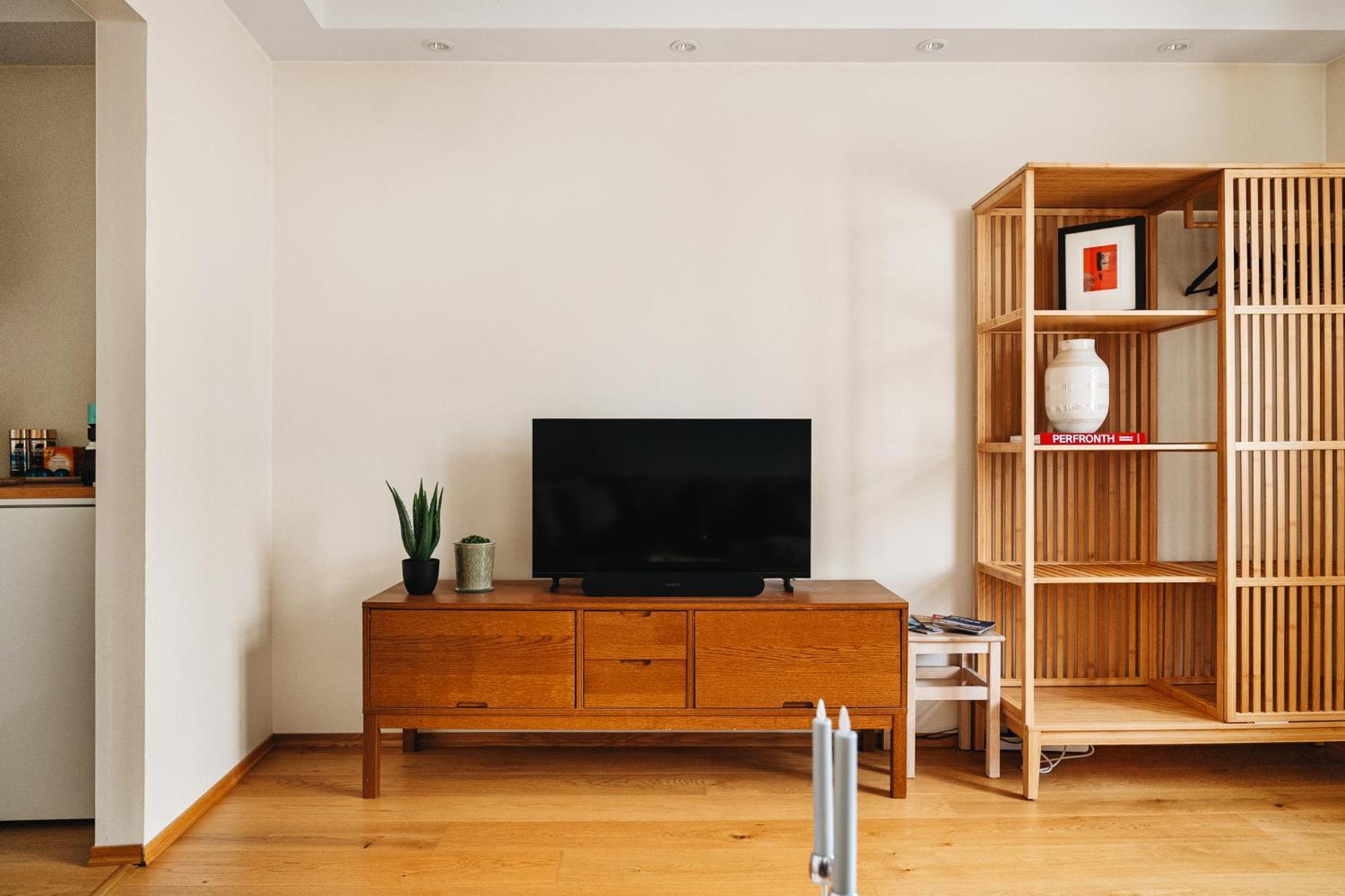 Unique Apartment-romantic Street-easy Check-in Lägenhet