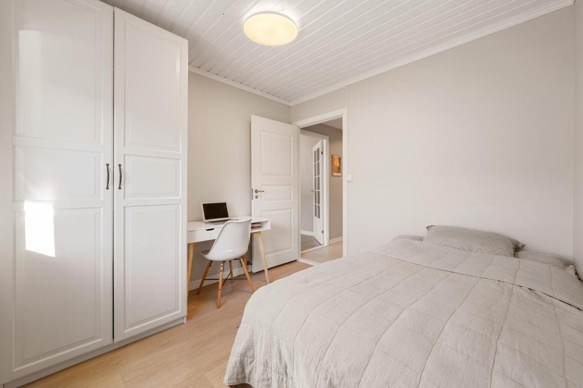 With 2 Bedrooms And Balcony Apartment Bergen