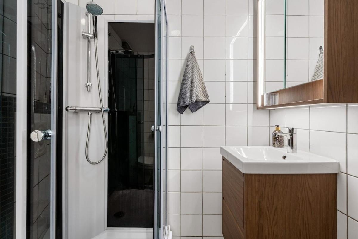 With 2 Bedrooms And Balcony * Bergen