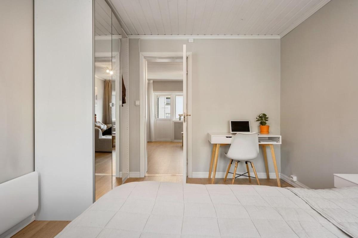 With 2 Bedrooms And Balcony *